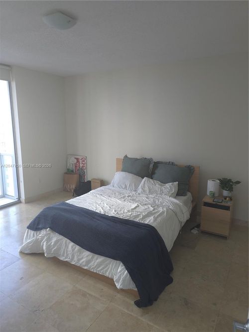 1701-1060 Brickell Ave, Miami, FL, 33131-3915 | Card Image