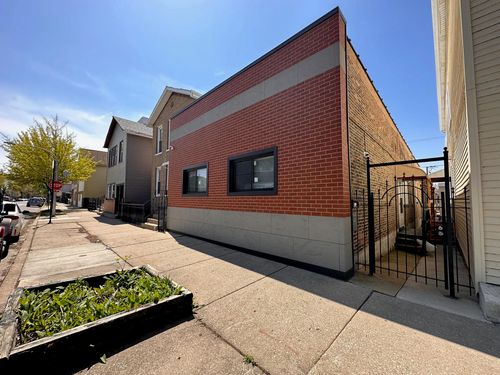1-2928 S Throop St, Chicago, IL, 60608-5824 | Card Image