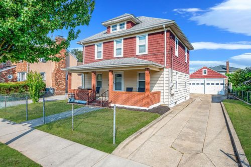 236 Jackson Ave, Mineola, NY, 11501-2480 | Card Image