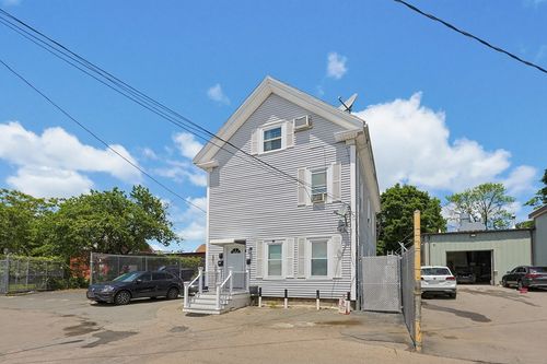 18 Washburn Ave, Brockton, MA, 02301-7268 | Card Image