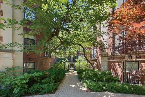 3-942 Michigan Ave, Evanston, IL, 60202-1481 | Card Image