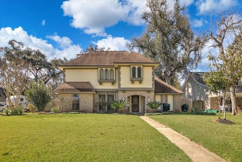 137 Arrowwood St, Lake Jackson, TX, 77566-4303 | Card Image