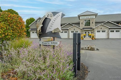 apt-10-20 Tuscarora St, Lewiston, NY, 14092-1568 | Card Image