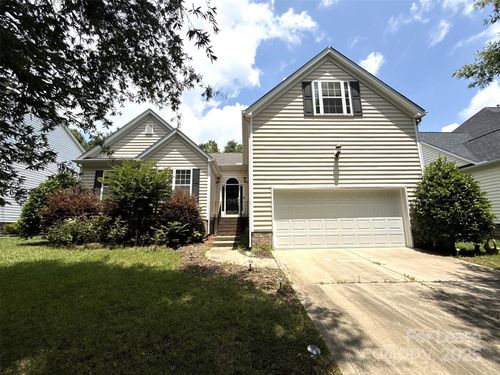 9535 Numenore Dr, Charlotte, NC, 28269-6992 | Card Image