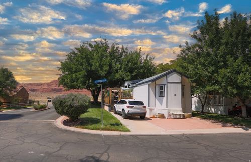 15 Cottonwood Ln, Hurricane, UT, 84737-3170 | Card Image