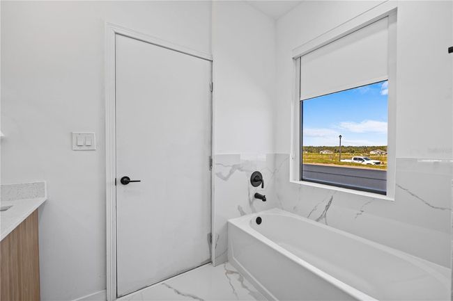 6427 Chorus Dr, House other with 3 bedrooms, 2 bathrooms and null parking in MASCOTTE FL | Image 13