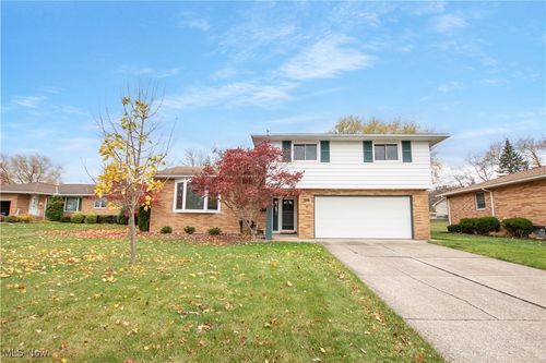 1184 Mayfair Dr, Seven Hills, OH, 44131-1611 | Card Image