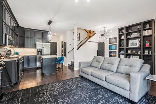 1006 Van White Memorial Blvd, Minneapolis, MN, 55411-4419 | Card Image