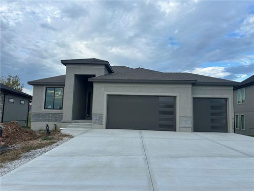 802 Savannah Ct, Greenwood, MO, 64034-9033 | Card Image