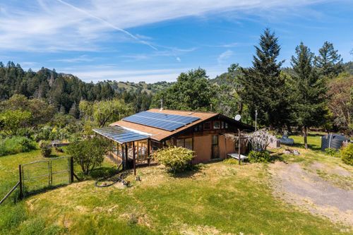3751 Low Gap Rd, Ukiah, CA, 95482-3769 | Card Image