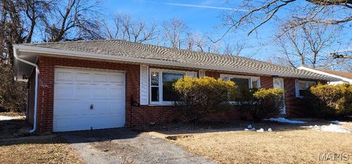 8419 Falmouth Drive, St Louis, MO, 63121 | Card Image