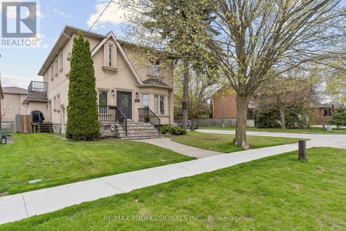 102 North Carson Street, Toronto (Alderwood), ON, M8W4V5 | Card Image