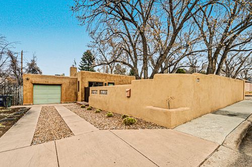 513 Calle Lucero, Santa Fe, NM, 87505 | Card Image