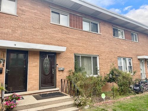 20 N Albert St, Mount Prospect, IL, 60056-2551 | Card Image