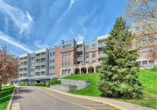 404-311 Pleasant Ave, Saint Paul, MN, 55102-2371 | Card Image