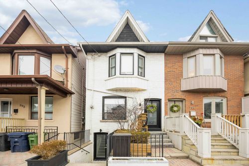 4-793 Pape Ave, Toronto, ON, M4K3T2 | Card Image