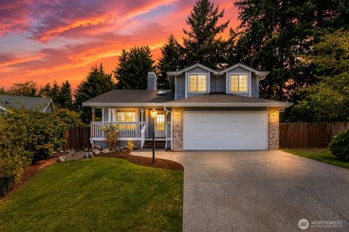 7905 38th Street Ct W, University Place, WA, 98466-3237 | Card Image