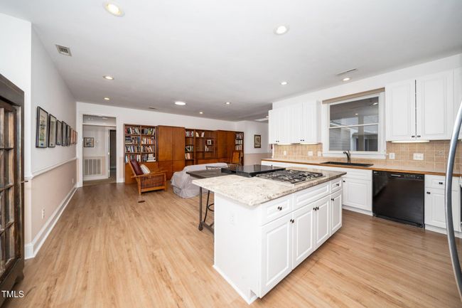 10-web-or-mls-1331 Langdon (6 of 33) | Image 8