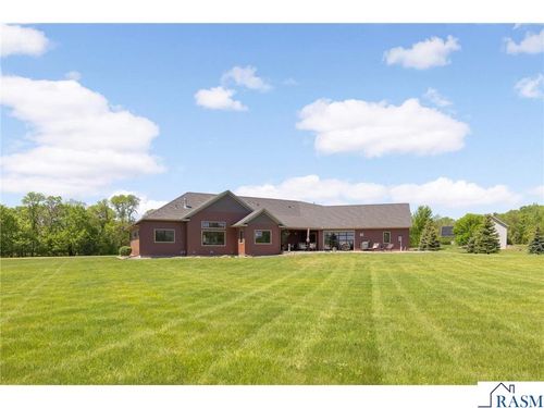 141 Woods Dr, Le Sueur, MN, 56058-9730 | Card Image
