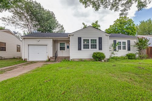 118 Nichols St, Irving, TX, 75060-2538 | Card Image