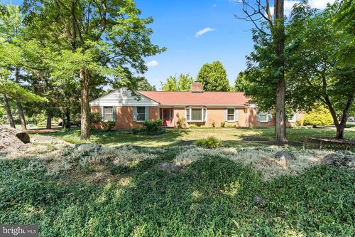 1916 Applewood Cir, HAGERSTOWN, MD, 21740-6726 | Card Image