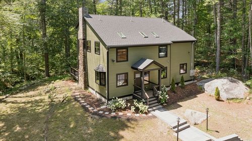 12 Wood St, Southborough, MA, 01772-1944 | Card Image