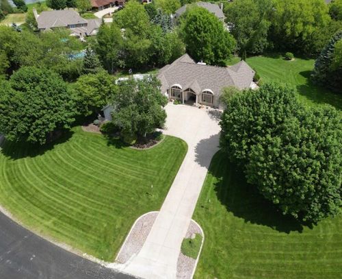 N49W28674 Chardon Dr, Hartland, WI, 53029-9153 | Card Image