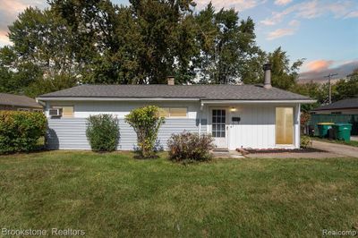 1615 Grove Road, Home with 4 bedrooms, 1 bathrooms and null parking in Ypsilanti Twp MI | Image 1