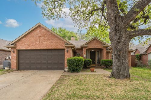 3900 Oak Park Dr, Flower Mound, TX, 75028-1358 | Card Image