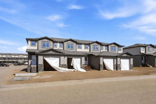69 Willow Rd, Blackfalds, AB, T4M0J2 | Card Image