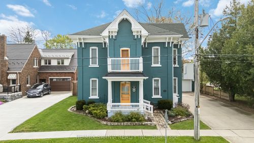 35 Main St N, Forest, ON, N0N1J0 | Card Image