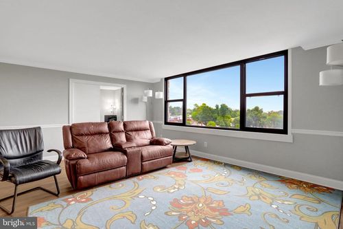 apt-704-4600 Duke St, ALEXANDRIA, VA, 22304-2520 | Card Image