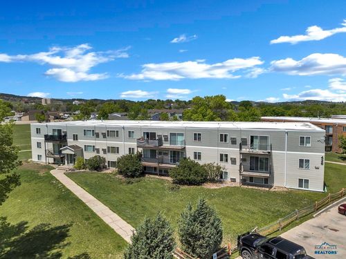 426 &amp; 434 E Fairmont Blvd, Rapid City, SD, 57701 | Card Image