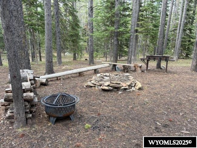 1725 E End Rd, Home with 1 bedrooms, 1 bathrooms and null parking in Casper WY | Image 5