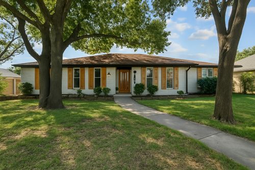 2124 Parkhaven Dr, Plano, TX, 75075-2011 | Card Image