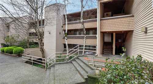 apt-204-3055 80th Ave Se, Mercer Island, WA, 98040-2955 | Card Image