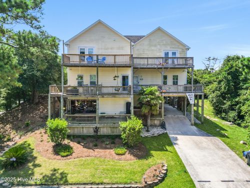 123 Sandbur Dr, Emerald Isle, NC, 28594-2538 | Card Image