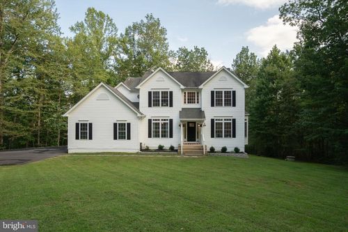 4749 Greene Love Ln, Marshall, VA, 20115-3068 | Card Image