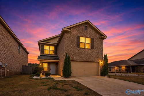 119 Winstead Cir, Owens Cross Roads, AL, 35763-7817 | Card Image