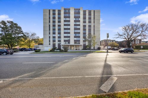 901-141 N La Grange Road, La Grange, IL, 60525 | Card Image