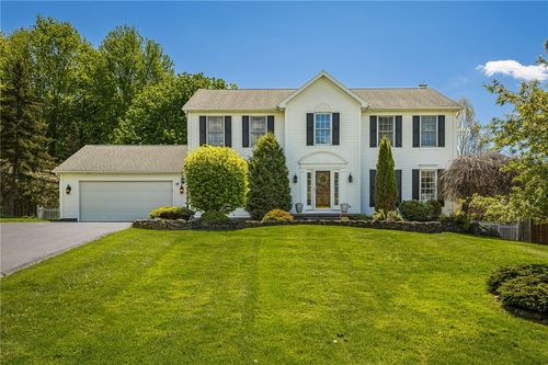 18 Stanford Way, Fairport, NY, 14450-9000 | Card Image