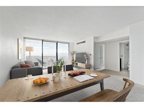 apt-17c-1020 15th St, Denver, CO, 80202-2307 | Card Image