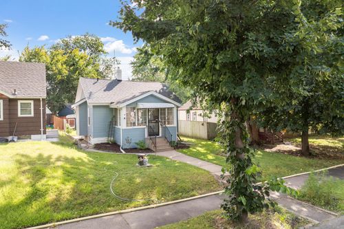3428 Queen Ave N, Minneapolis, MN, 55412-2348 | Card Image