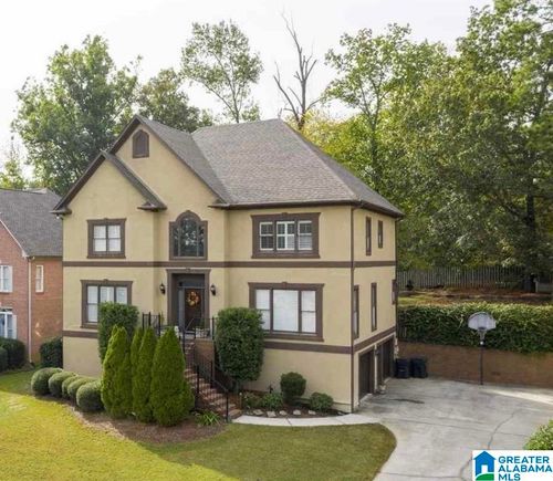 1681 Crossgate Dr, Vestavia Hills, AL, 35216-3188 | Card Image