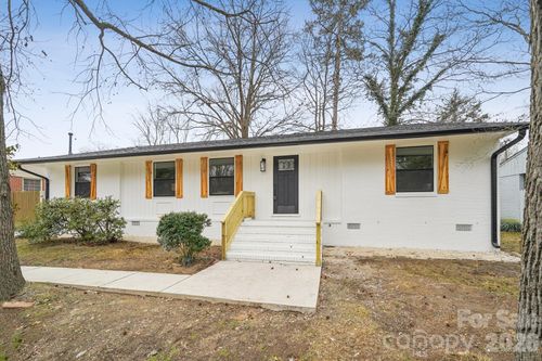 3900 Foxford Pl, Charlotte, NC, 28215-3206 | Card Image