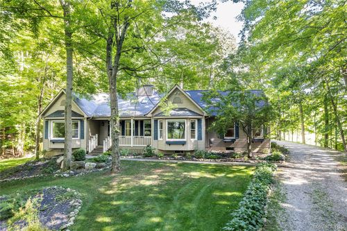 1613 Tu Van Trl, Addison Township, MI, 48367-1019 | Card Image