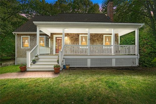 1 Cleo Ct, Westerly, RI, 02891-1334 | Card Image