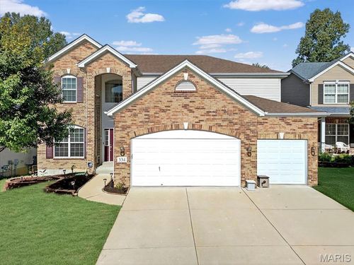 334 Lauren Lndg, Ballwin, MO, 63021-7347 | Card Image