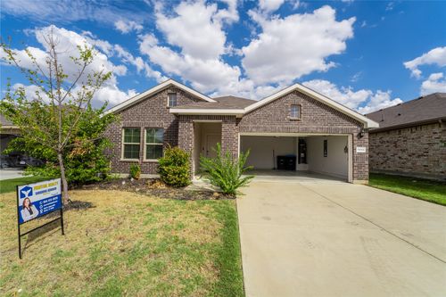 9452 Firedog Dr, Fort Worth, TX, 76131-1962 | Card Image