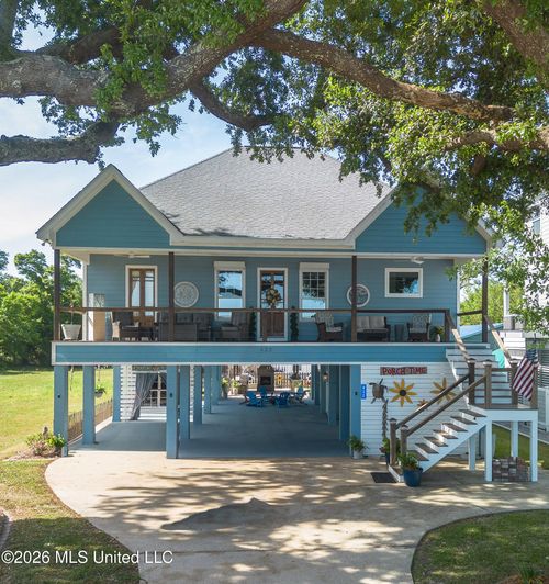 432 W Beach Boulevard, Long Beach, MS, 39560 | Card Image